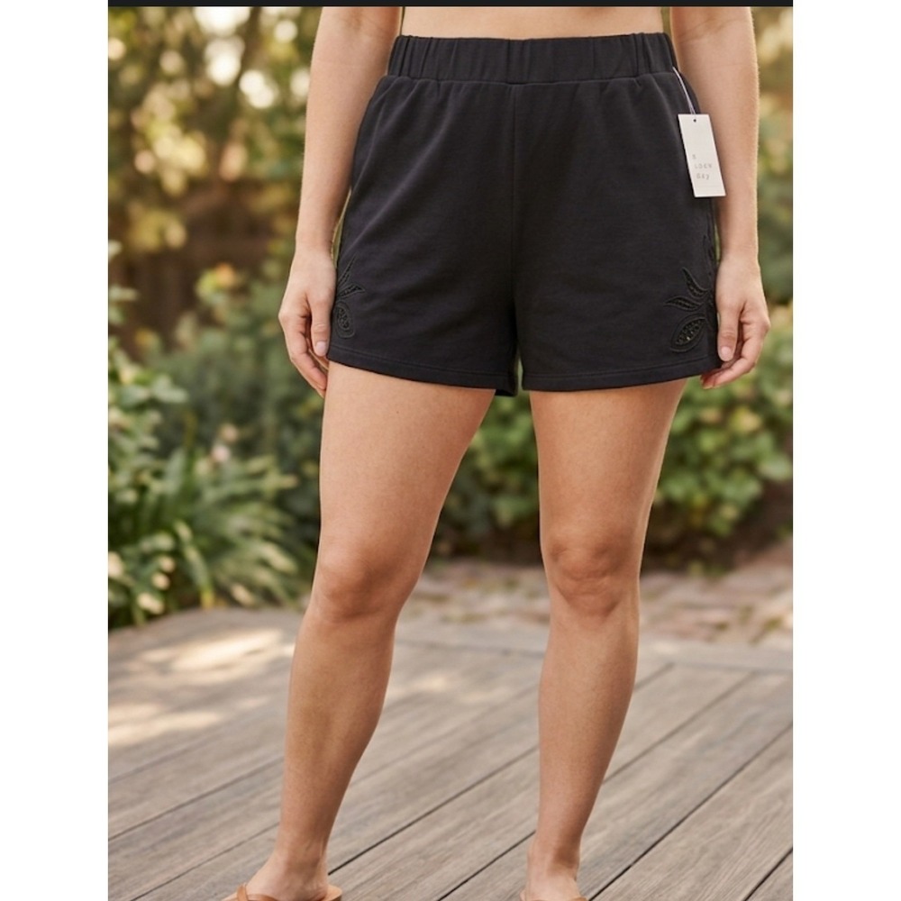 A New Day Womens xs Black Knit Pull On Shorts Floral Eyelet Embroidery New